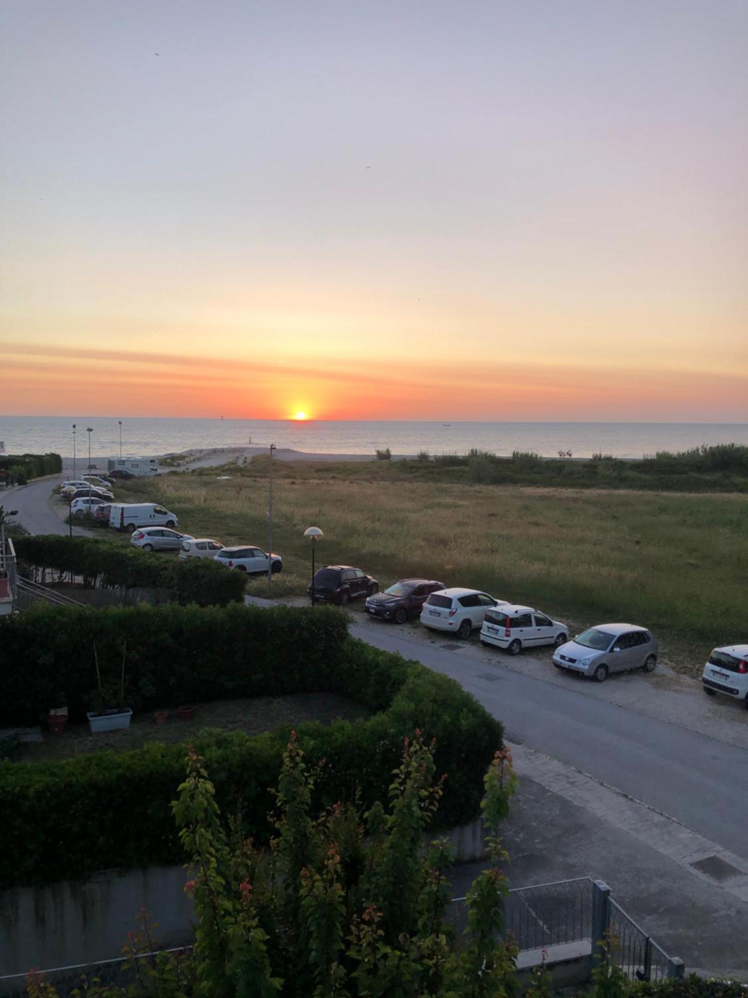 Marche Full Experience-Apartments Porto SantʼElpidio Extérieur photo